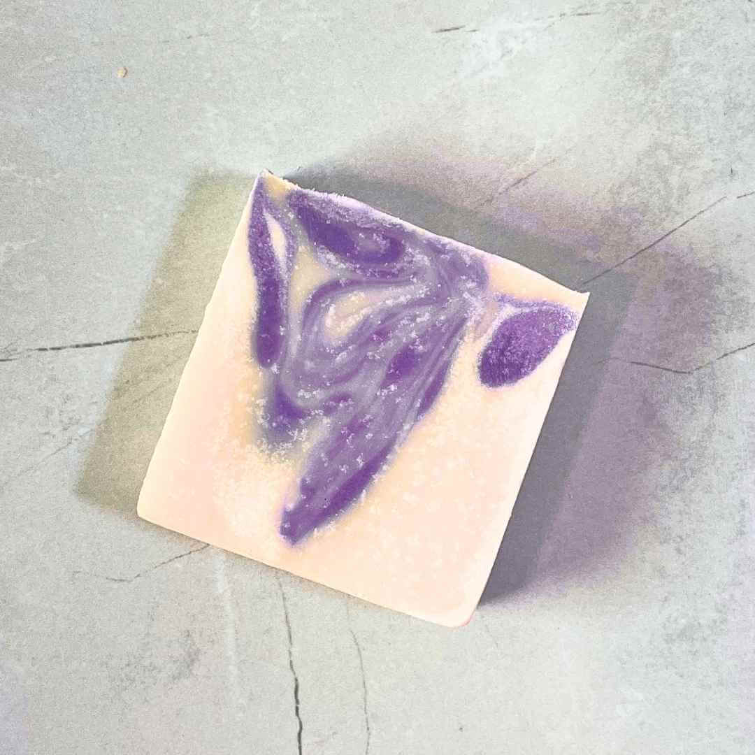 Tranquil Garden Oasis: Handmade Lavender Artisanal Soap Detail View