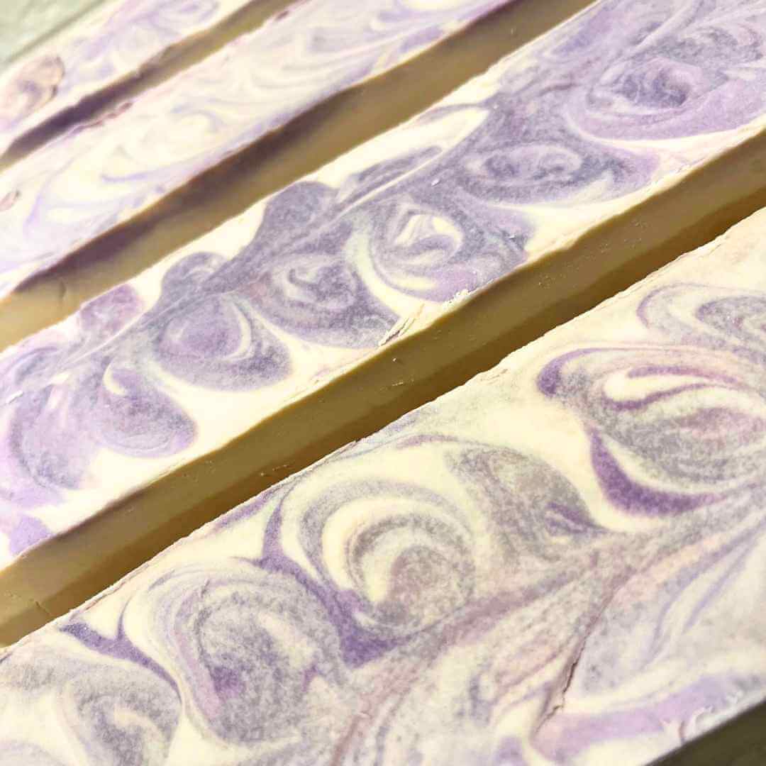 Tranquil Garden Oasis: Handmade Lavender Artisanal Soap | Natural & Eco-Friendly